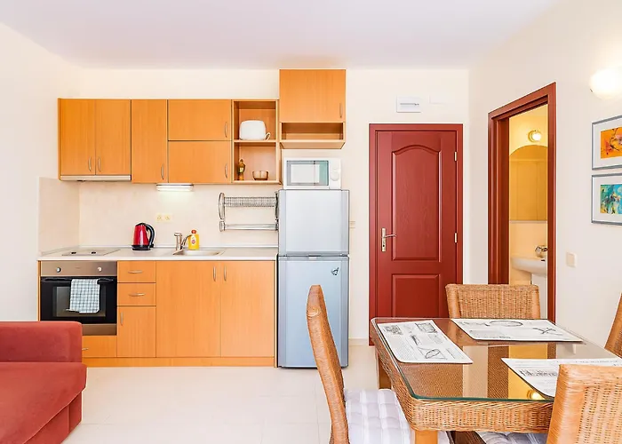 Rose Village Private *