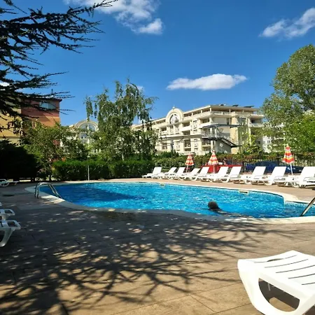 Rose Village Private Apartament *