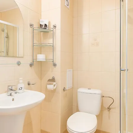 Rose Village Private Napospart